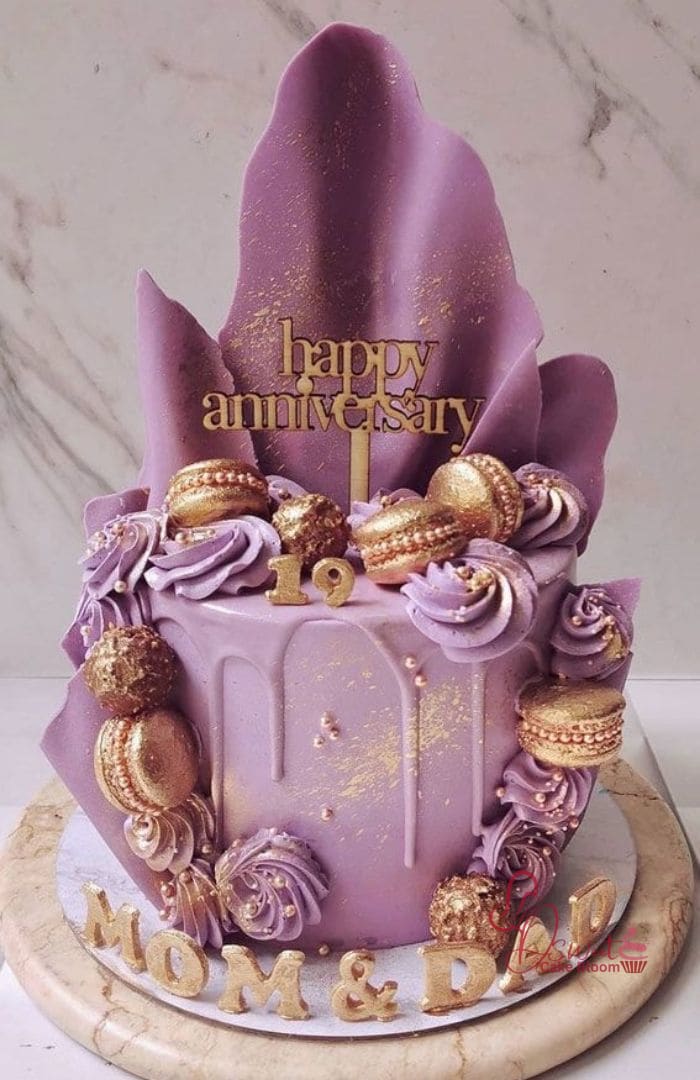 Charming Anniversary Cake
